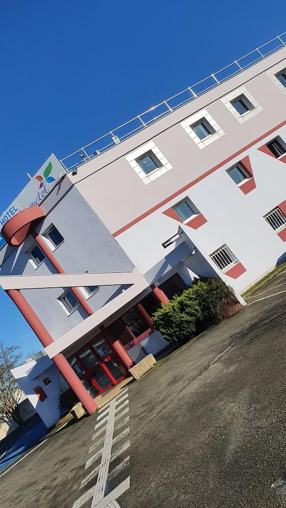 Welcomotel Coignières Exteriör bild