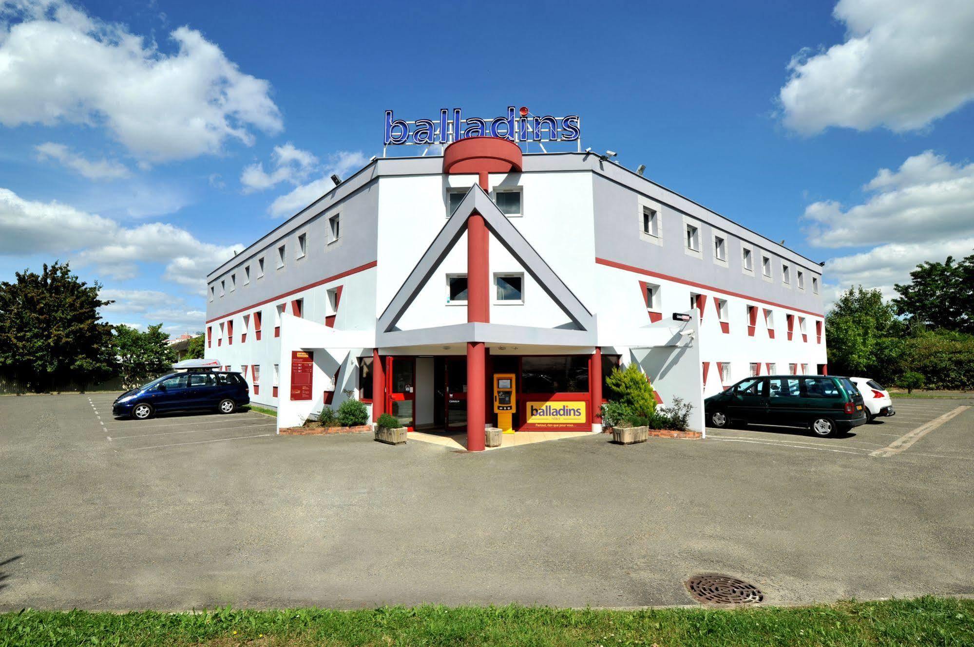 Welcomotel Coignières Exteriör bild