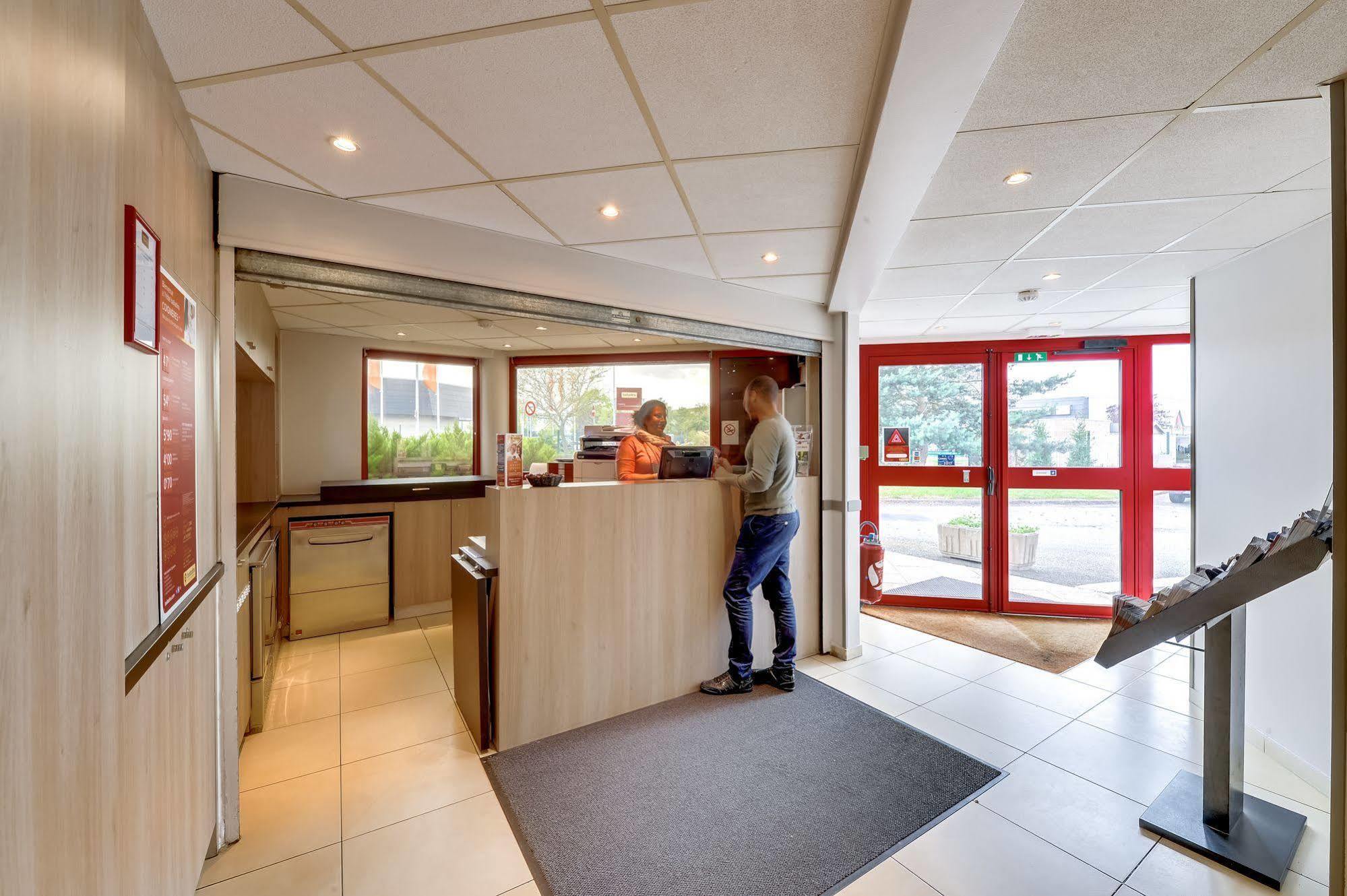 Welcomotel Coignières Exteriör bild