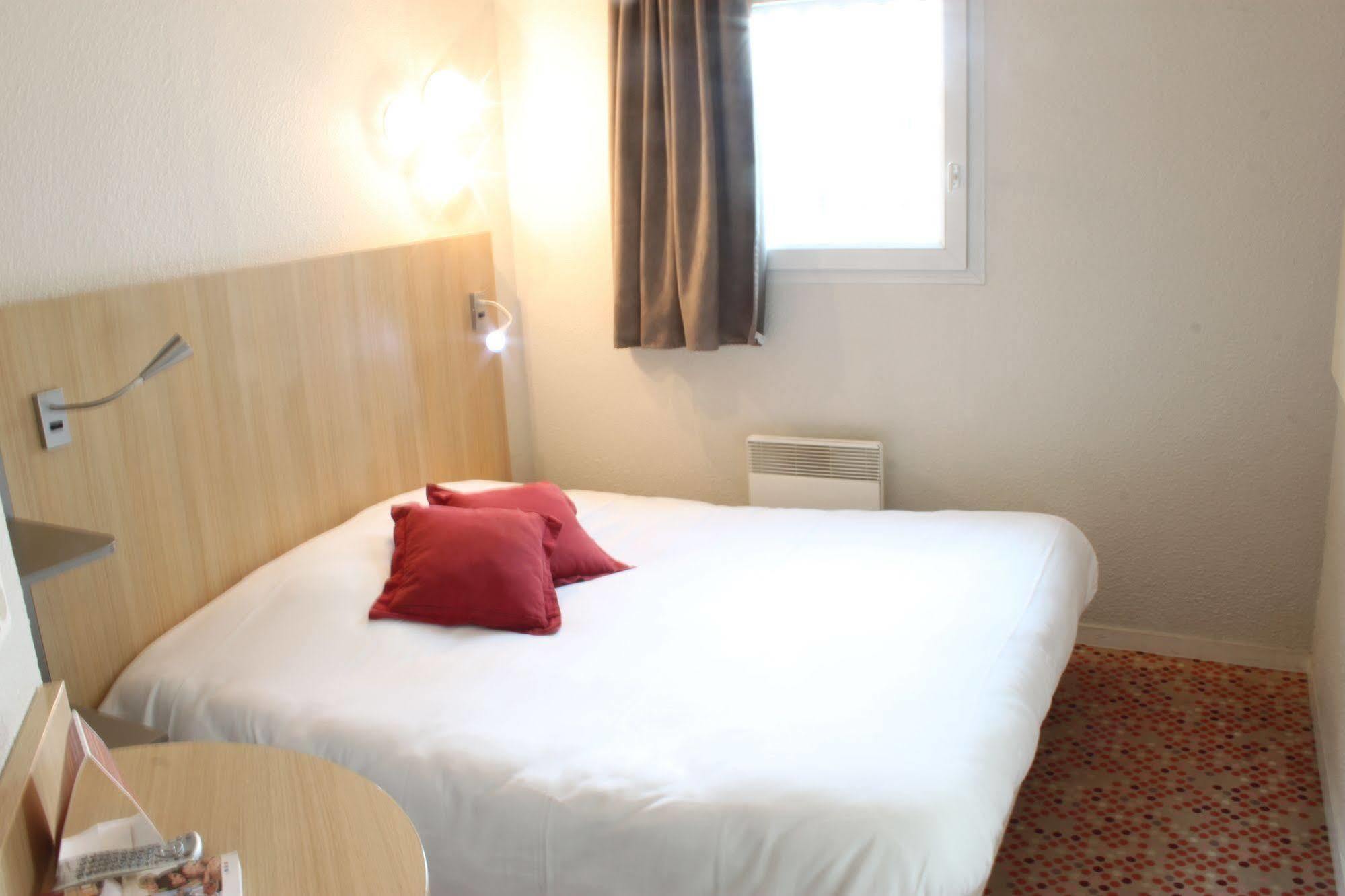 Welcomotel Coignières Exteriör bild